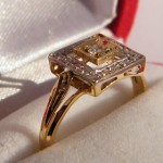 Art Deco Ring in 750 Gold. 
