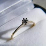 Verlobungsring 14ct Gelbgold mit Weißgold Fassung und Brillant Brillantdurchmesser 3,1mm 0,12ct Wesselton Vs Ringdurchmesser 17mm 53Nr. Endpreis 229,00€ 3