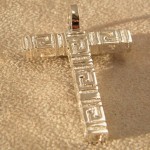 Kreuz in griechisches design