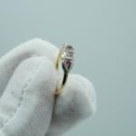 Antiker Gold Art Déco Art Ring mit Diamant und Rubine 1