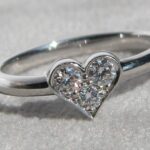 Tiffany Hearts Ring aus Platin mit runden Brillanten #tiffanyheartsplatinbrillanten 
