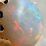 Ohrstecker aus 585/- Gold mit wunderschönen weißen Opalen