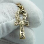Ankh Kreuz aus 750 Gold mit natürlichen Diamanten - Handarbeit