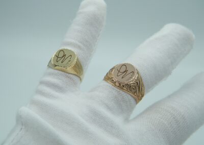 Individuelle Gravuren mit indivieduellen Ringen in gelb und Rosegold