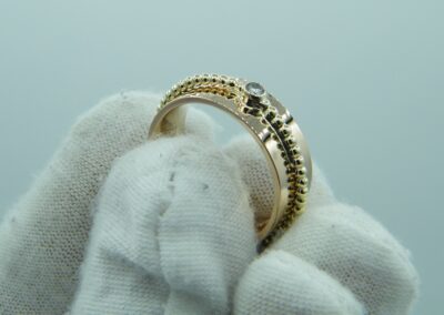 Witwenring mit Diamant und Kugelring aus 585 Gold - zwei zusammengeschmolzene Ringe