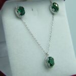 Set aus 375 Weißgold mit kleinen Diamanten