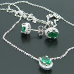 Set aus 375 Weißgold mit kleinen Diamanten