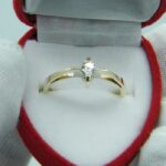 Exklusiver 585er Goldring mit natürlichem Diamanten