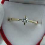 Exklusiver 585er Goldring mit natürlichem Diamanten