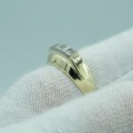 Antiker Ring aus 585/- Gelbgold mit 3 natürlichen Diamanten