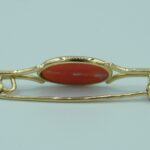 Antike Korallen Brosche aus 750 Gold