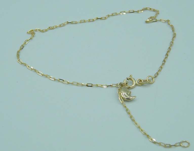 Armbänder und Fußkettchen aus Gold Armbänder und Fußkettchen aus Gold