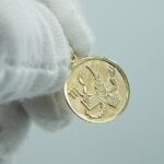 Skorpion Anhänger aus 585 massiv Gelbgold